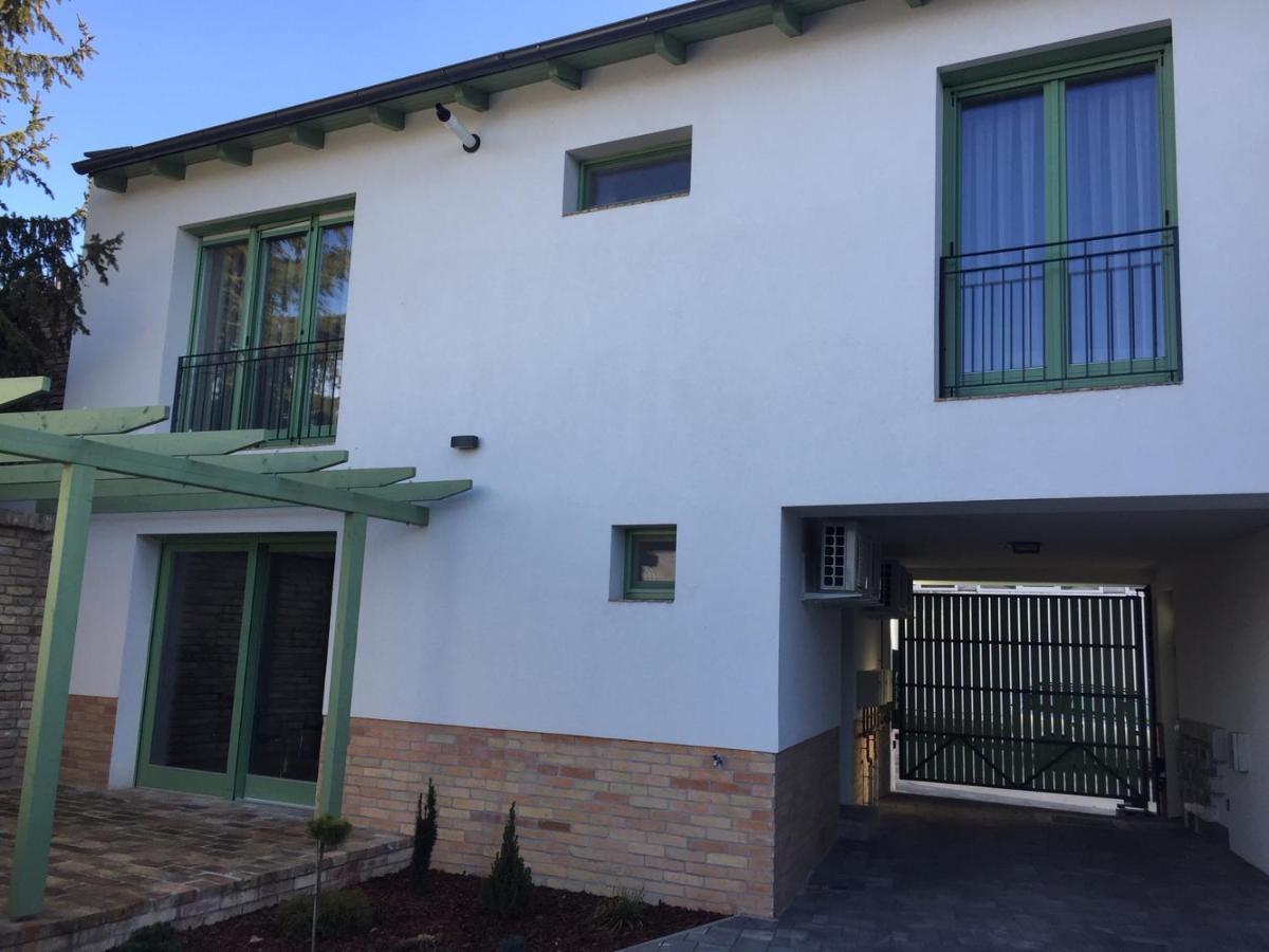Jokai Apartman Dunafoldvar ภายนอก รูปภาพ